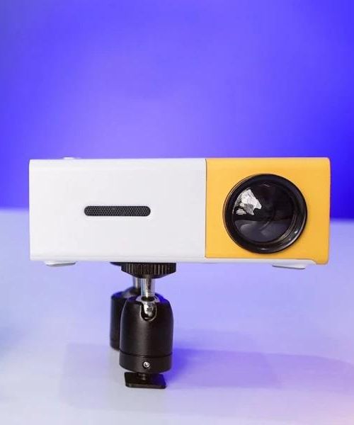 Einfacher Smartphone-Mini-Filmprojektor