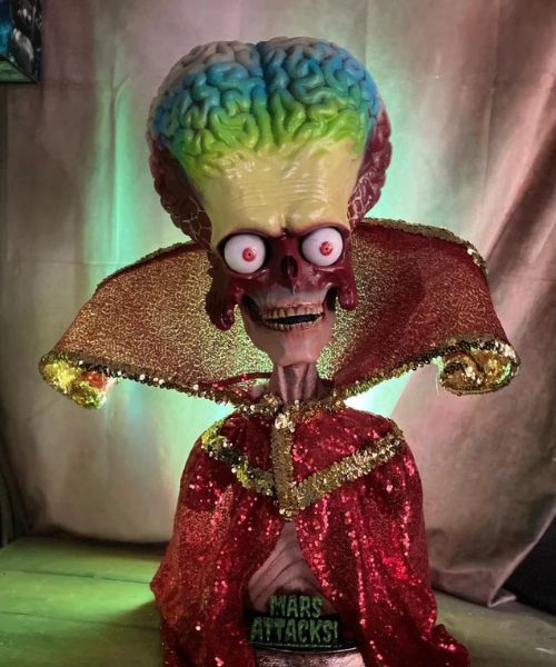 Mars greift Botschafter Aliens an