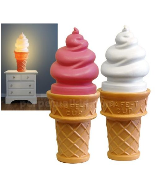 Riesige Eiscremekegel-Lampe