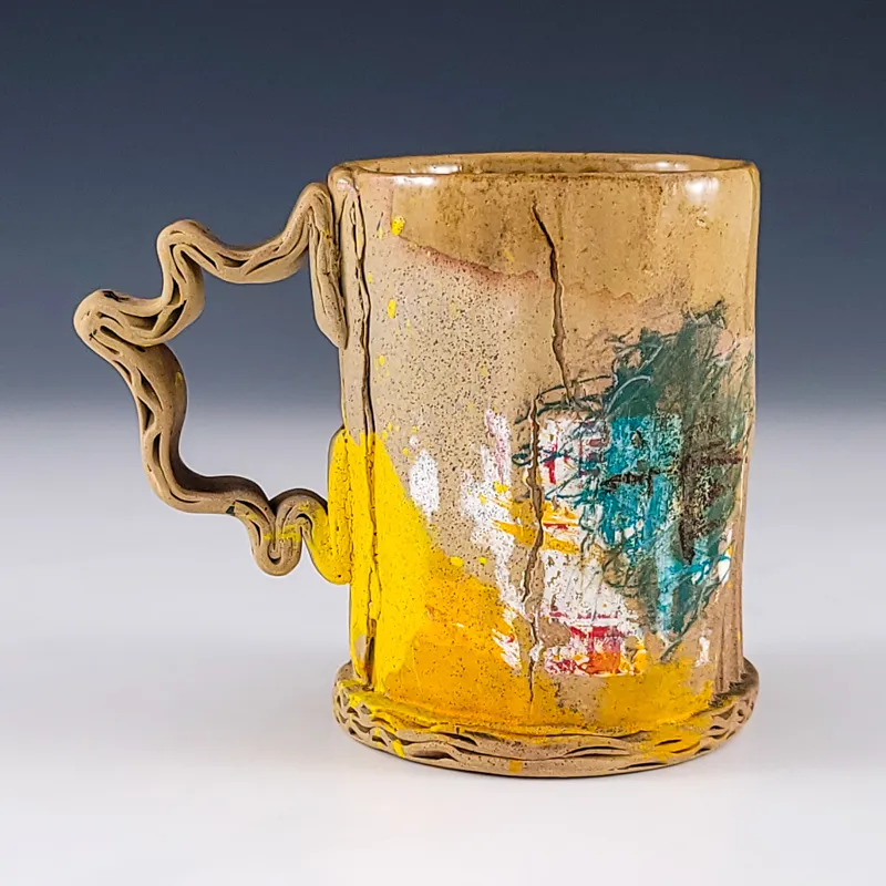 Keramikbecher die wie Pappe aussehen