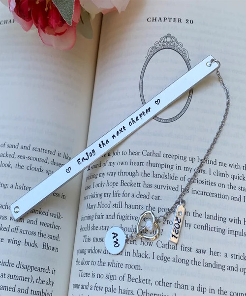 Personalisiertes Lesezeichen aus Metall