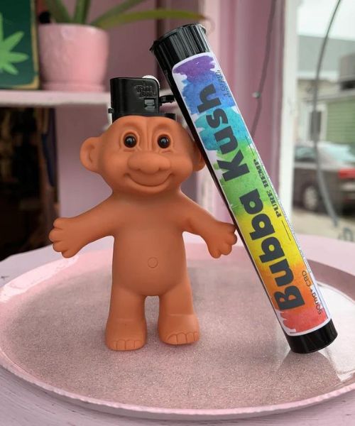 Troll Puppe Feuerzeug Etui