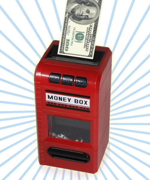 Vorgetäuschtes Geld zerkleinerndes Sparschwein